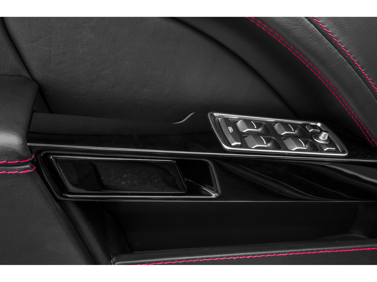 2015 Aston Martin Rapide S Base