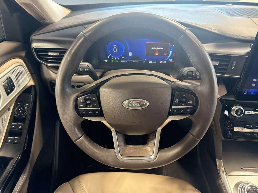 2023 Ford Explorer Platinum