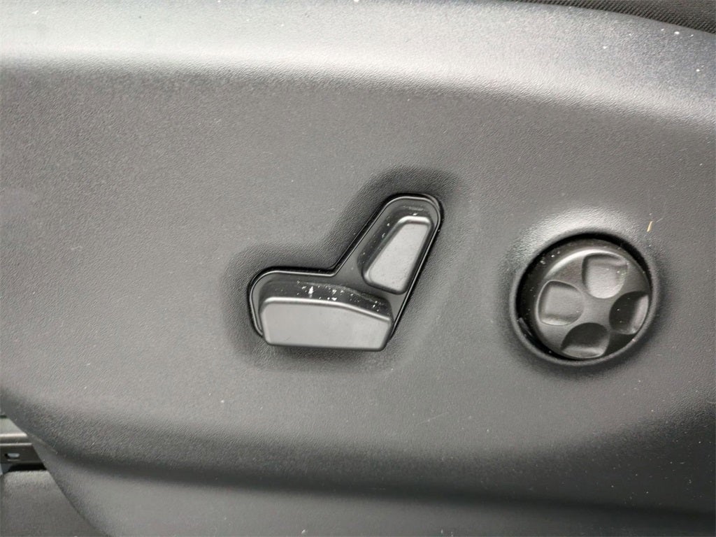 2025 Chrysler Pacifica Hybrid Select