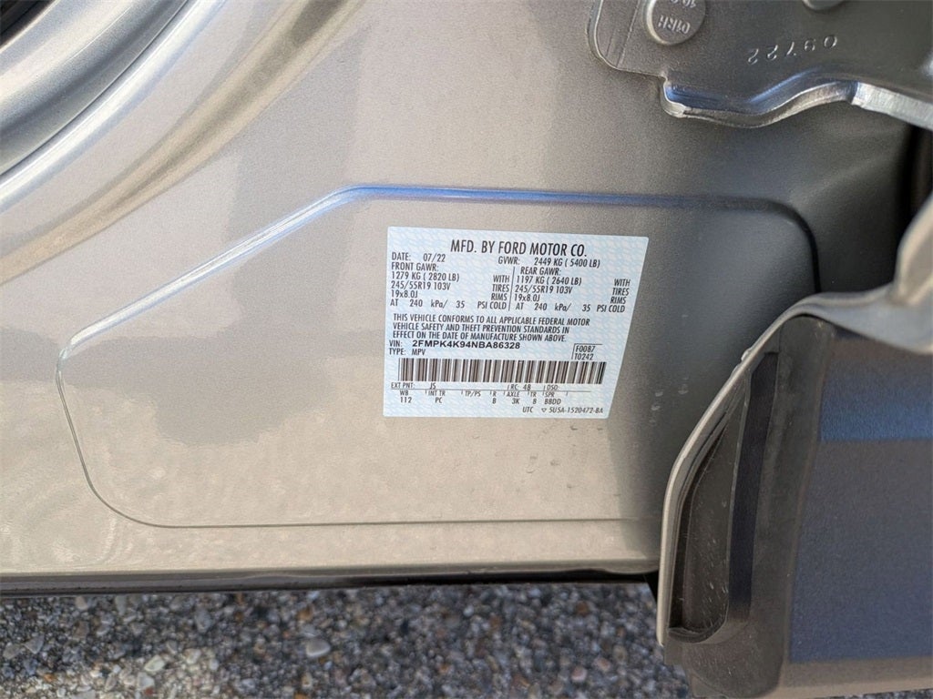 2022 Ford Edge Titanium