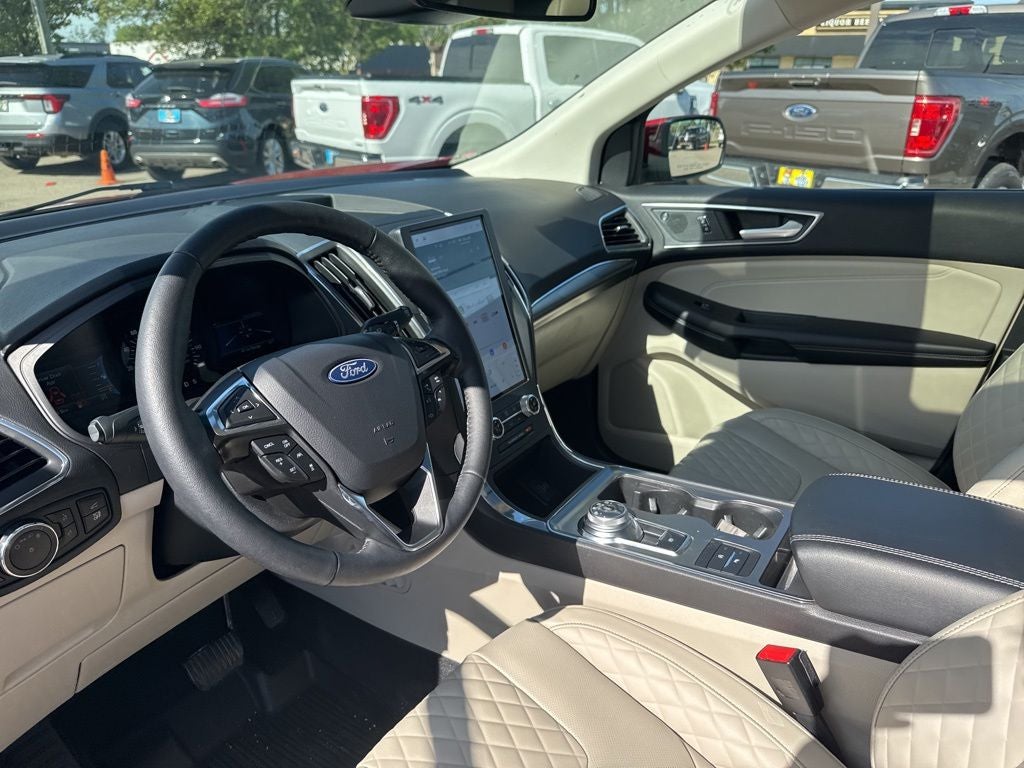 2024 Ford Edge Titanium