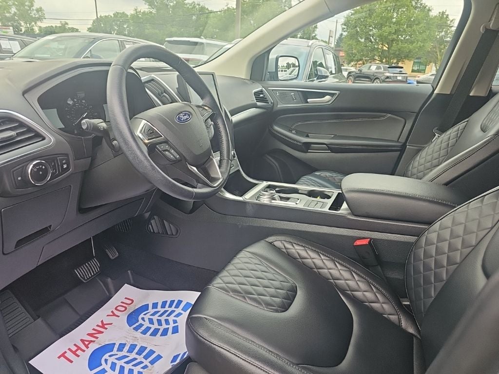 2023 Ford Edge Titanium