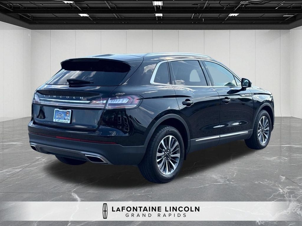 2023 Lincoln Nautilus Standard