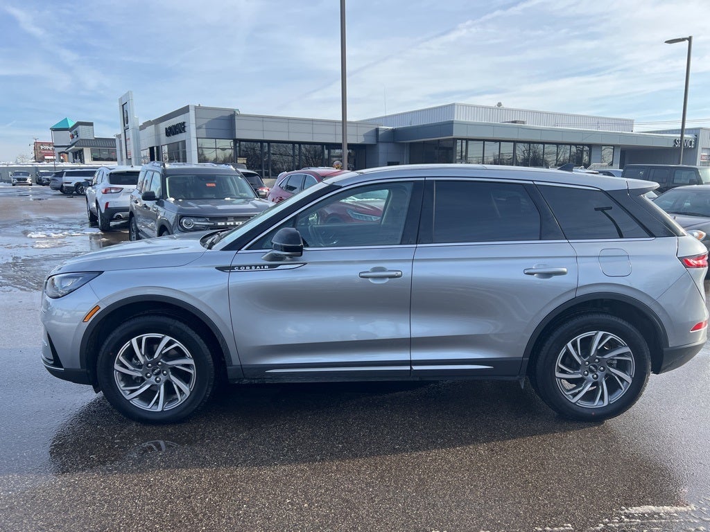 2023 Lincoln Corsair Standard