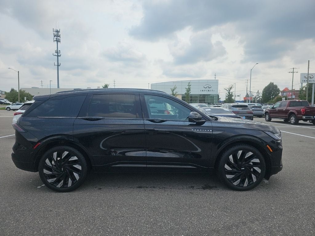 2024 Lincoln Nautilus Reserve