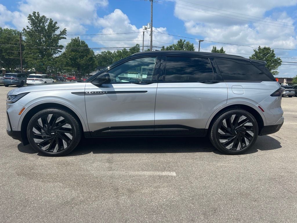 2024 Lincoln Nautilus Reserve