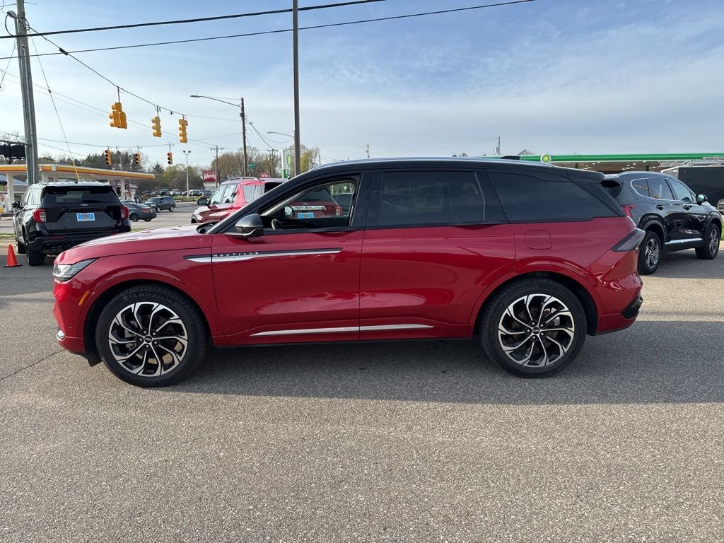 2024 Lincoln Nautilus Reserve