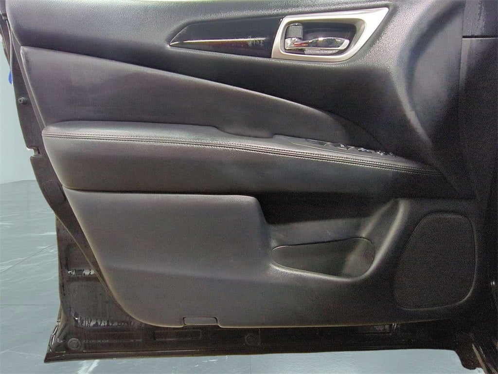 2020 Nissan Pathfinder SV