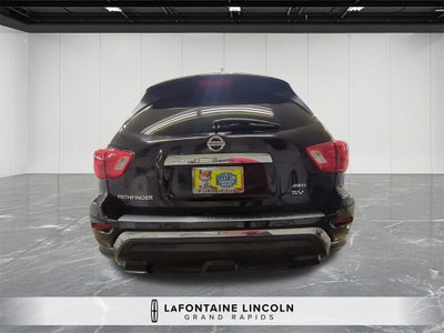 2020 Nissan Pathfinder SV