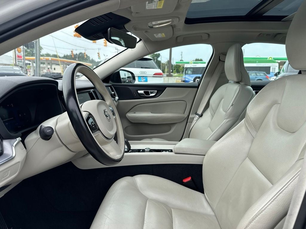 2024 Volvo S60 B5 Core Dark Theme