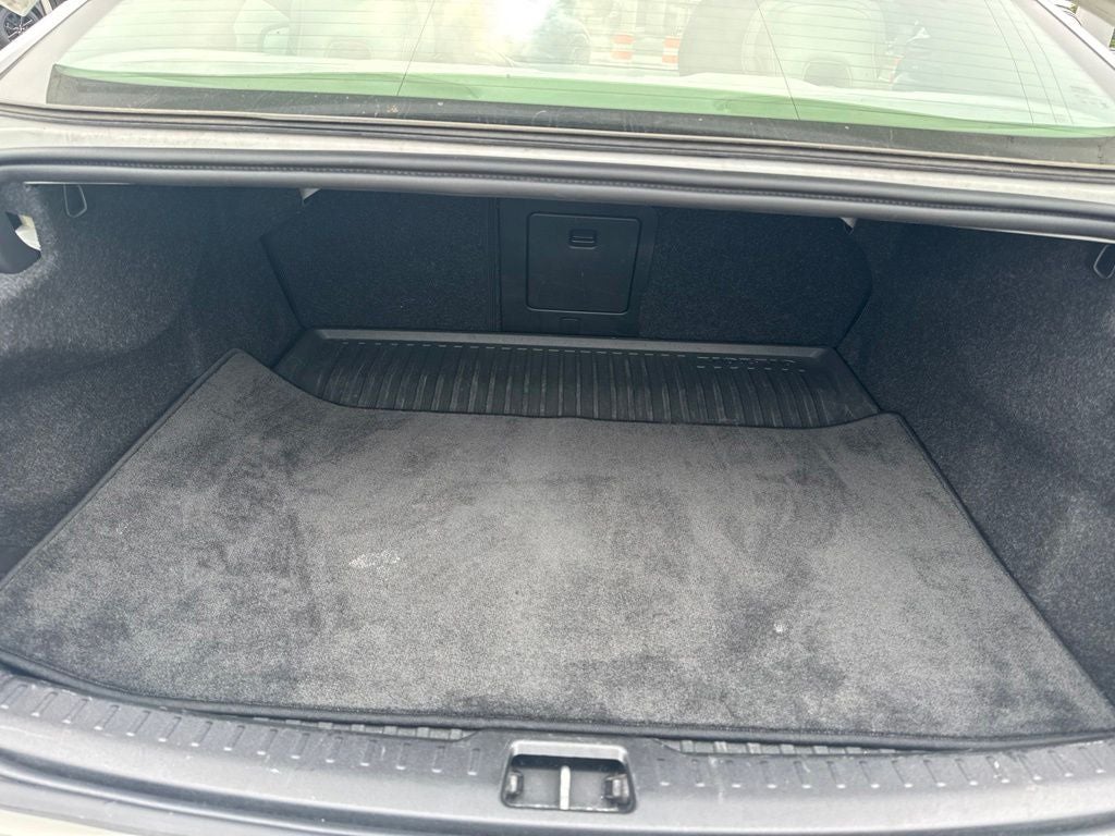 2024 Volvo S60 B5 Core Dark Theme