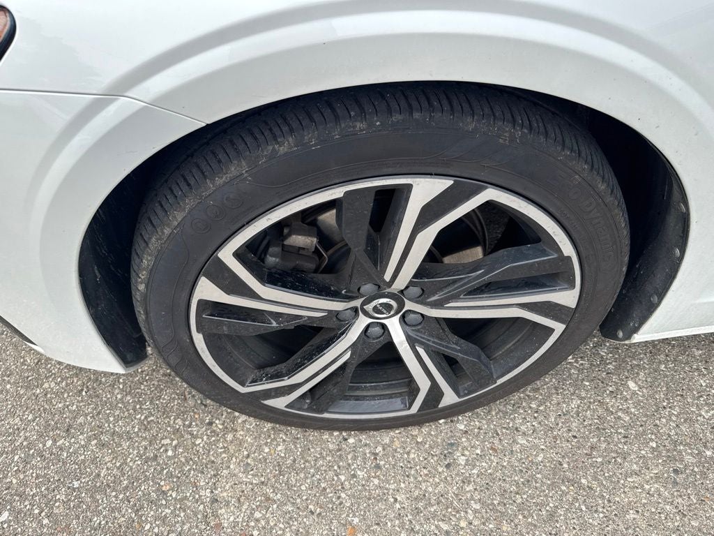 2024 Volvo S60 B5 Core Dark Theme