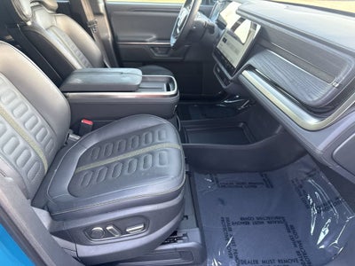 2025 Rivian R1S Adventure Dual Motor Standard Pack