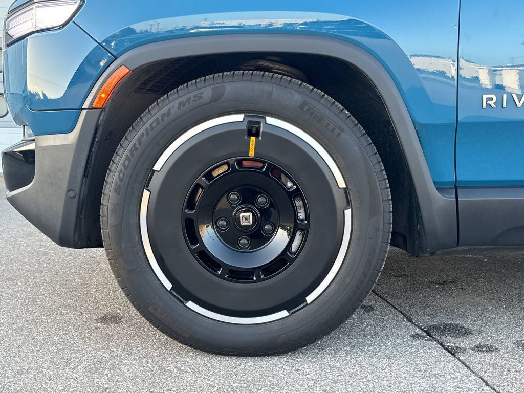 2025 Rivian R1S Adventure Dual Motor Standard Pack