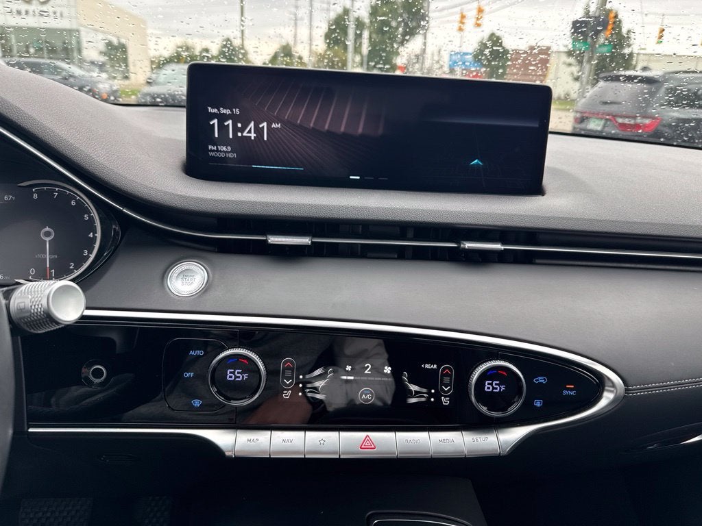 2025 Genesis GV70 2.5T