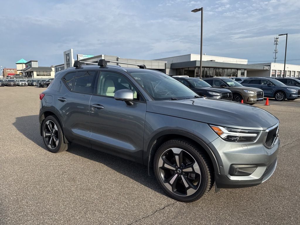 2019 Volvo XC40 R-Design