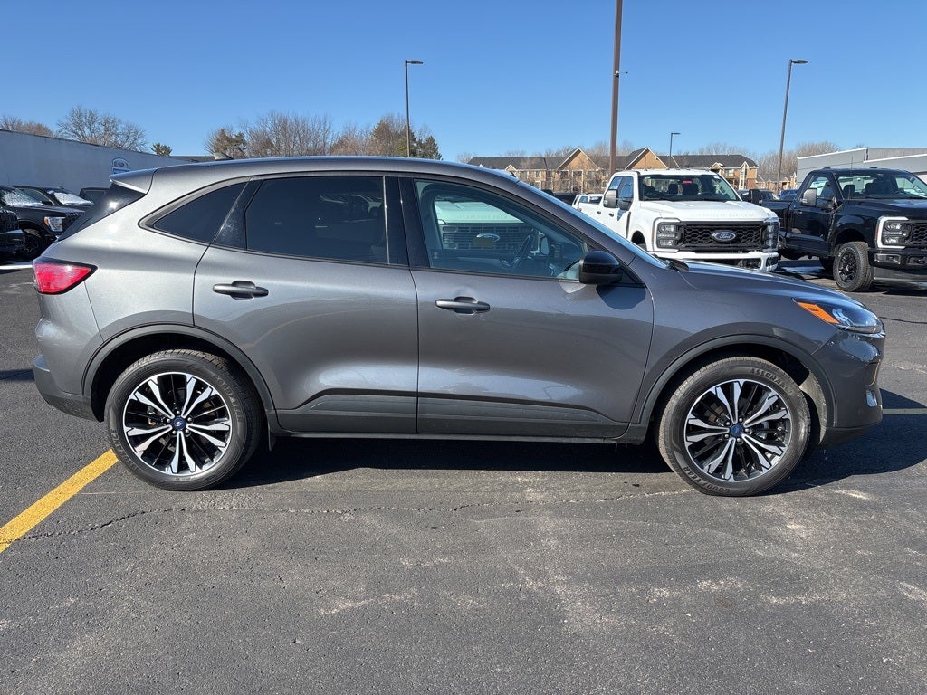 2021 Ford Escape SE Hybrid