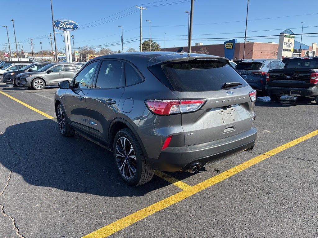 2021 Ford Escape SE Hybrid