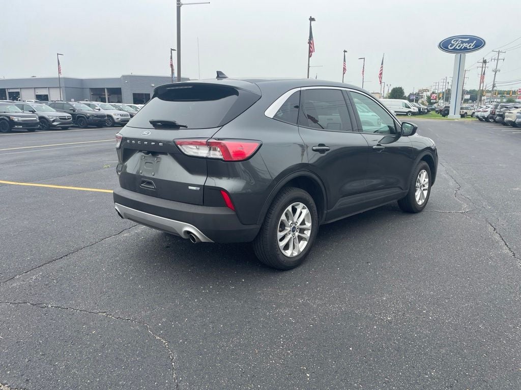 2020 Ford Escape SE