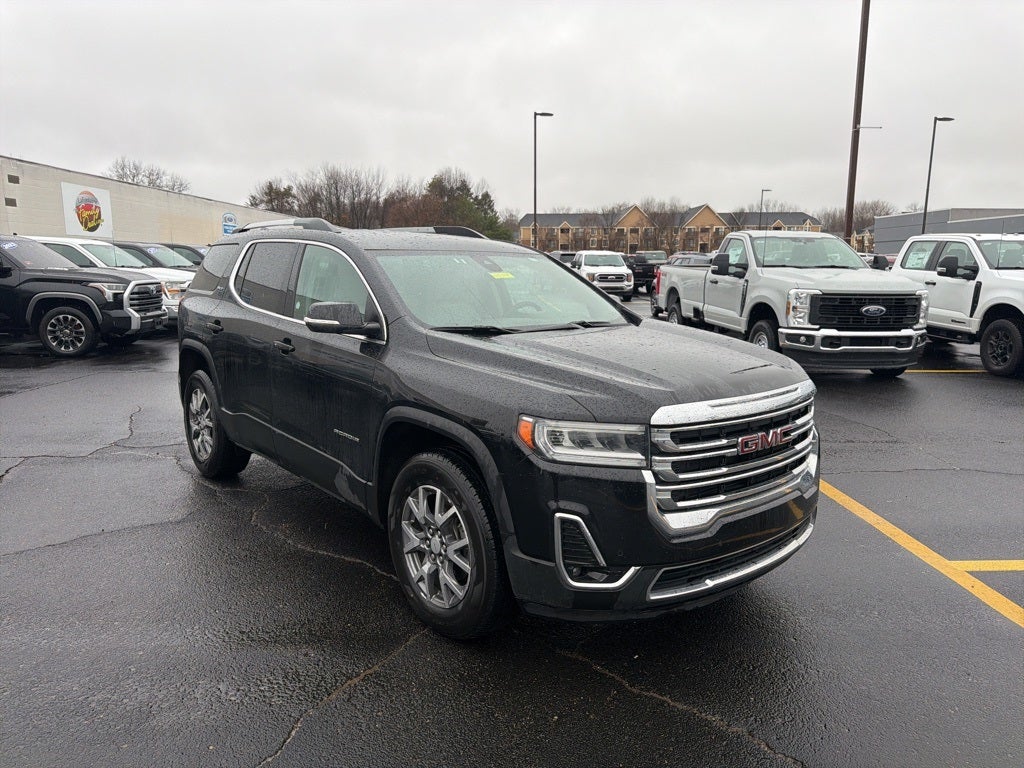 2023 GMC Acadia SLT