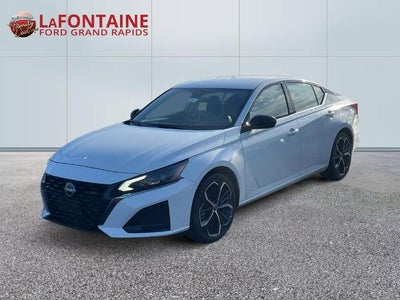 2025 Nissan Altima 2.5 SR