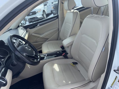 2017 Volkswagen Passat 1.8T R-Line