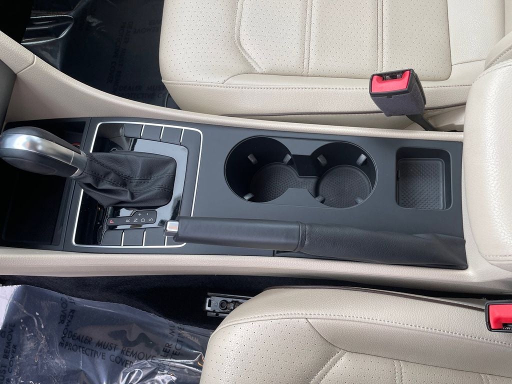 2017 Volkswagen Passat 1.8T R-Line