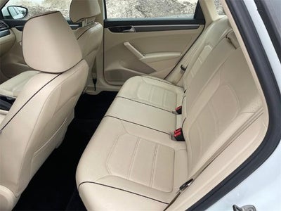 2017 Volkswagen Passat 1.8T R-Line