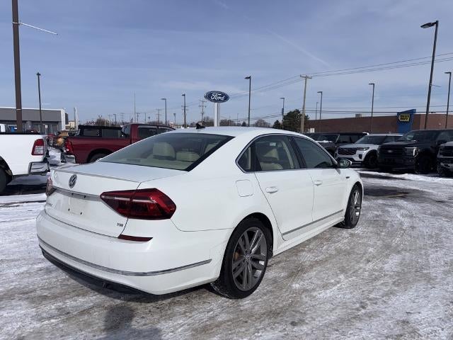 2017 Volkswagen Passat 1.8T R-Line