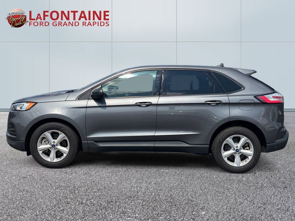 2022 Ford Edge SE