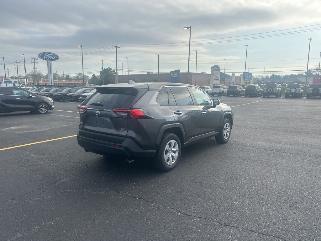 2024 Toyota RAV4 LE