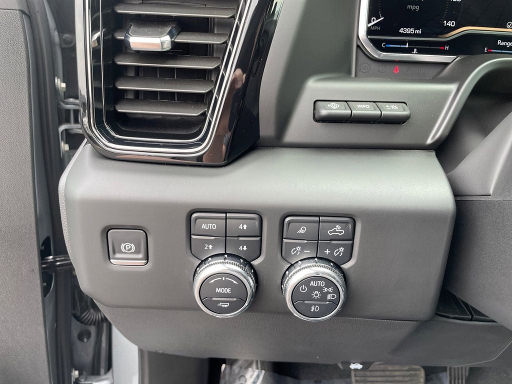 2025 GMC Sierra 1500 AT4X