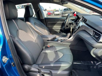 2020 Toyota Camry SE