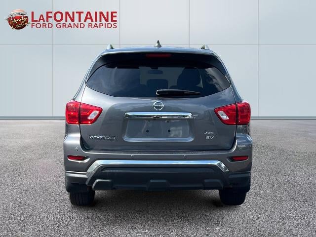 2019 Nissan Pathfinder SV