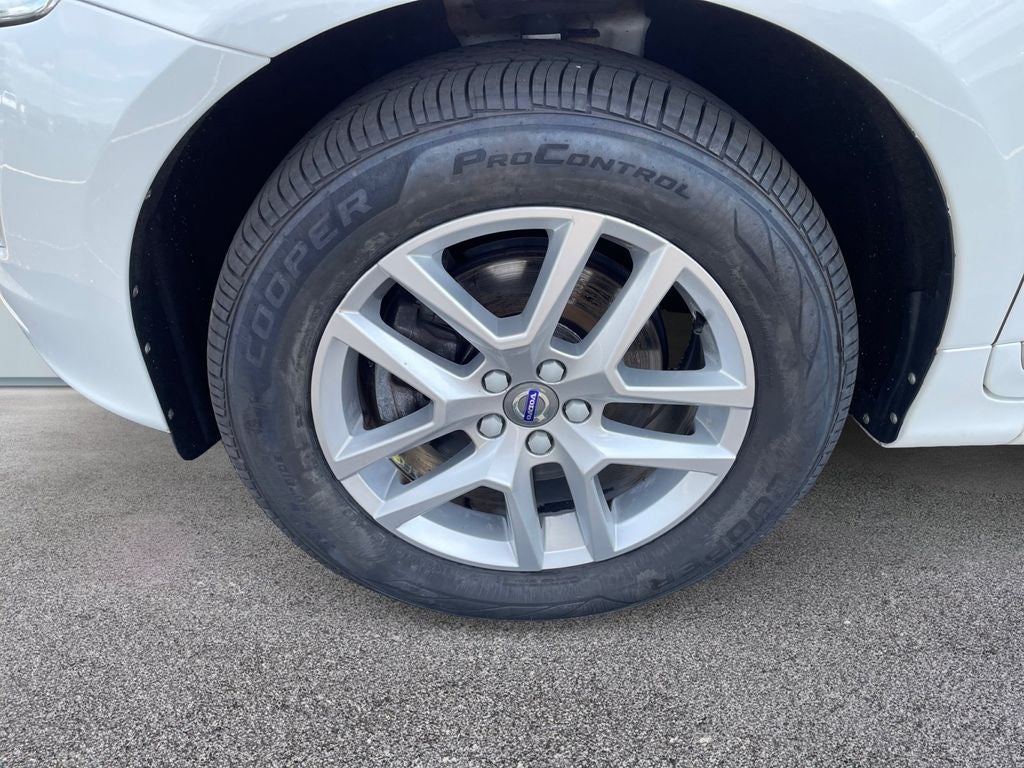 2017 Volvo XC60 T5