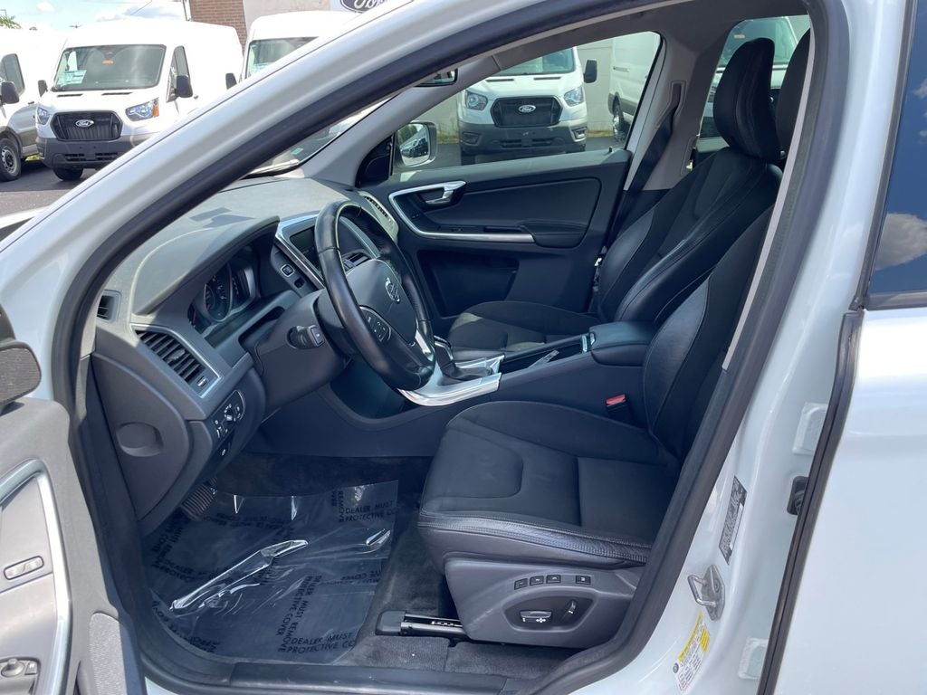 2017 Volvo XC60 T5