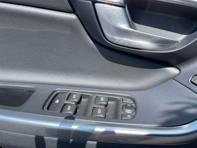 2017 Volvo XC60 T5