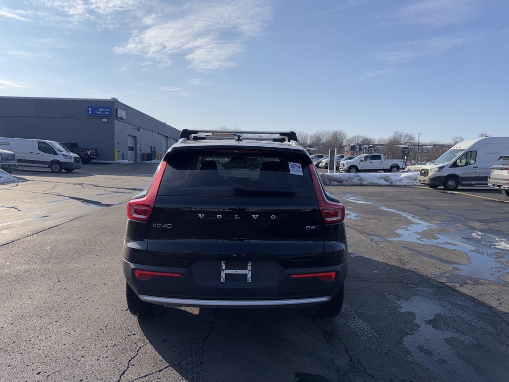 2024 Volvo XC40 B5 Plus Bright Theme