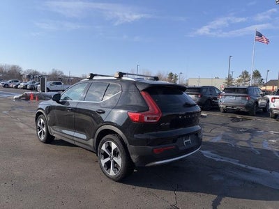 2024 Volvo XC40 B5 Plus Bright Theme