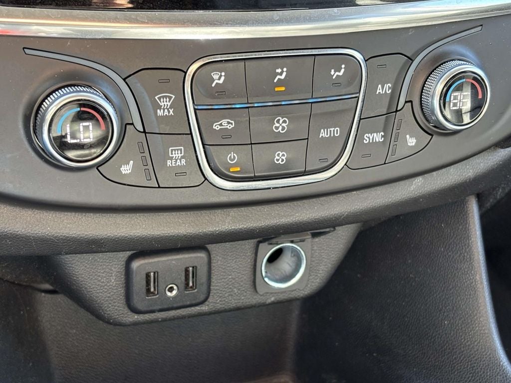 2021 Chevrolet Traverse LT Leather