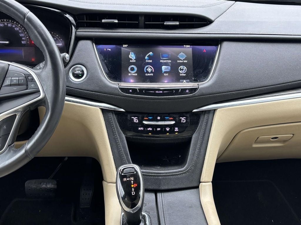 2017 Cadillac XT5 Base