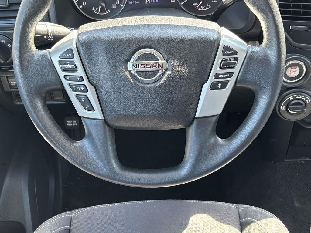 2022 Nissan Titan SV