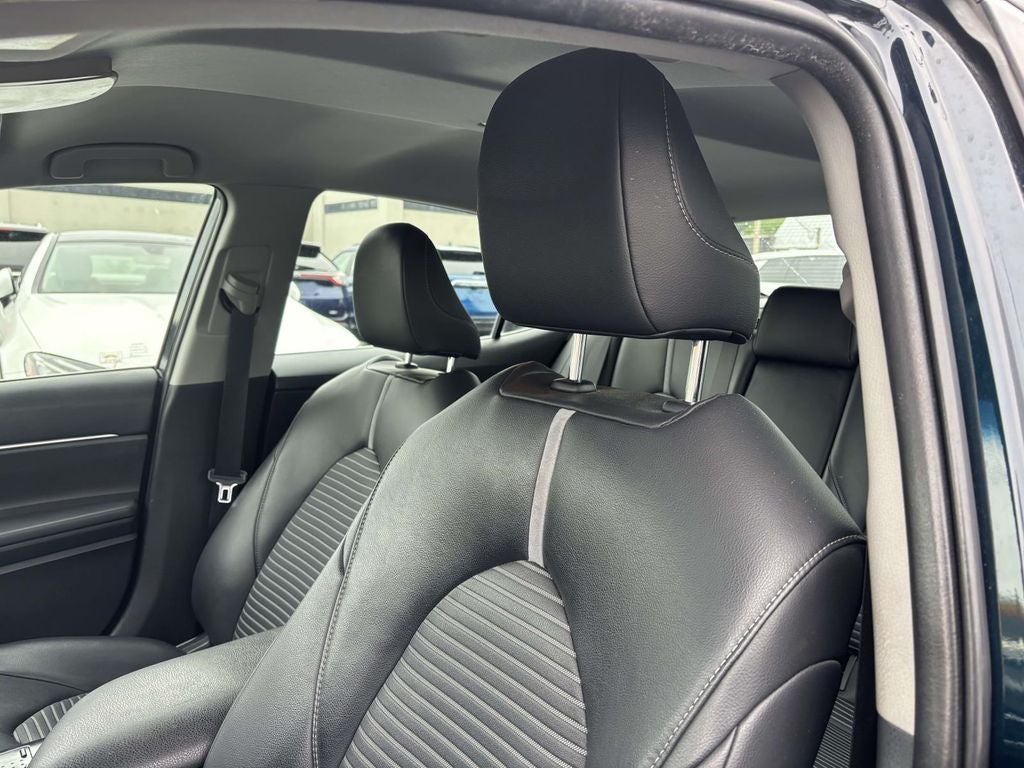 2018 Toyota Camry Hybrid SE