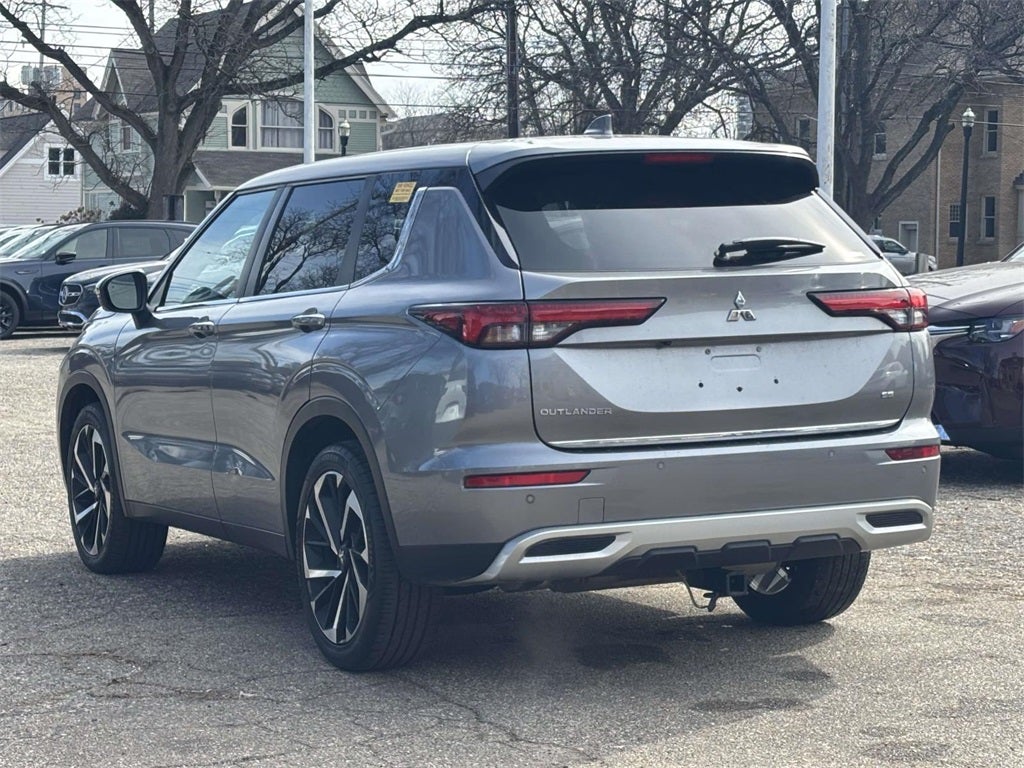 2022 Mitsubishi Outlander SE