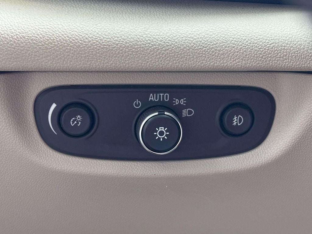 2018 Buick Regal TourX Essence