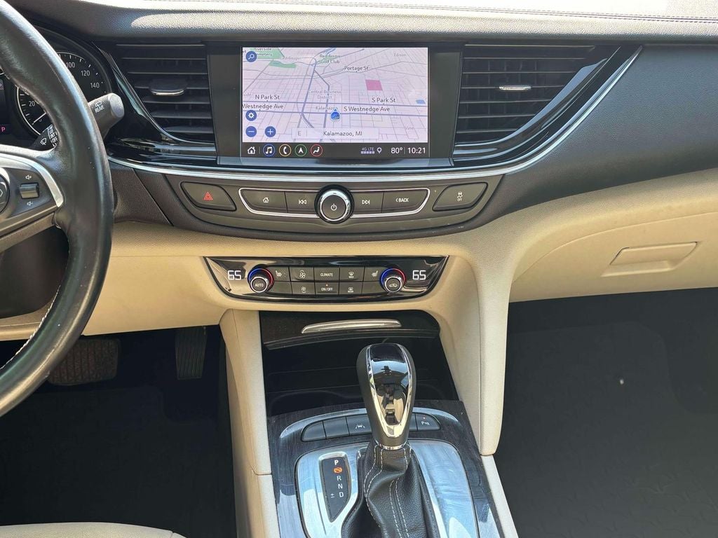 2018 Buick Regal TourX Essence