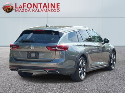 2018 Buick Regal TourX Essence