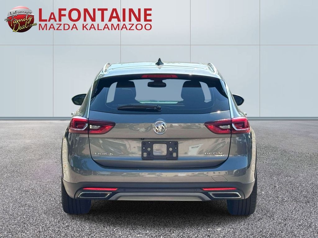 2018 Buick Regal TourX Essence