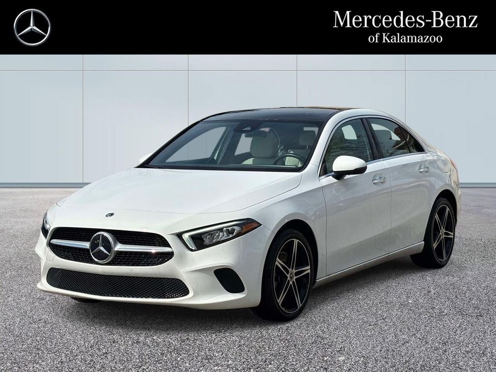 2022 Mercedes-Benz A-Class A220 4MATIC's photo