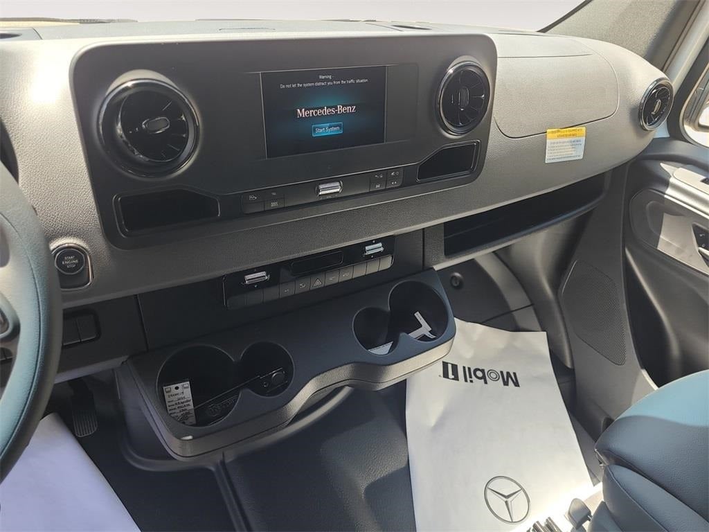 2024 Mercedes-Benz Sprinter 2500 Cargo 144 WB